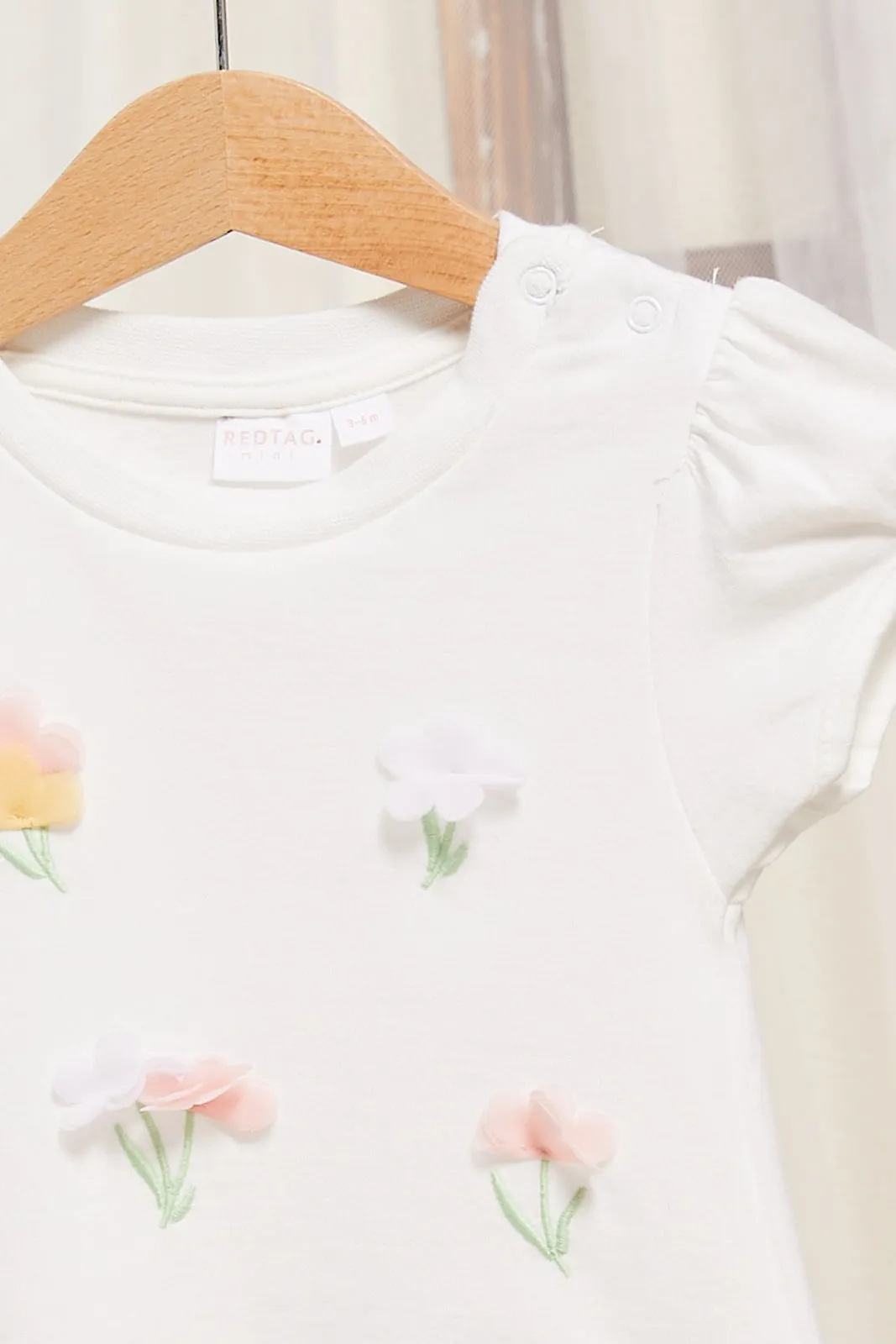 Infant Girls Ivory 3D Floral Embellished T-Shirt