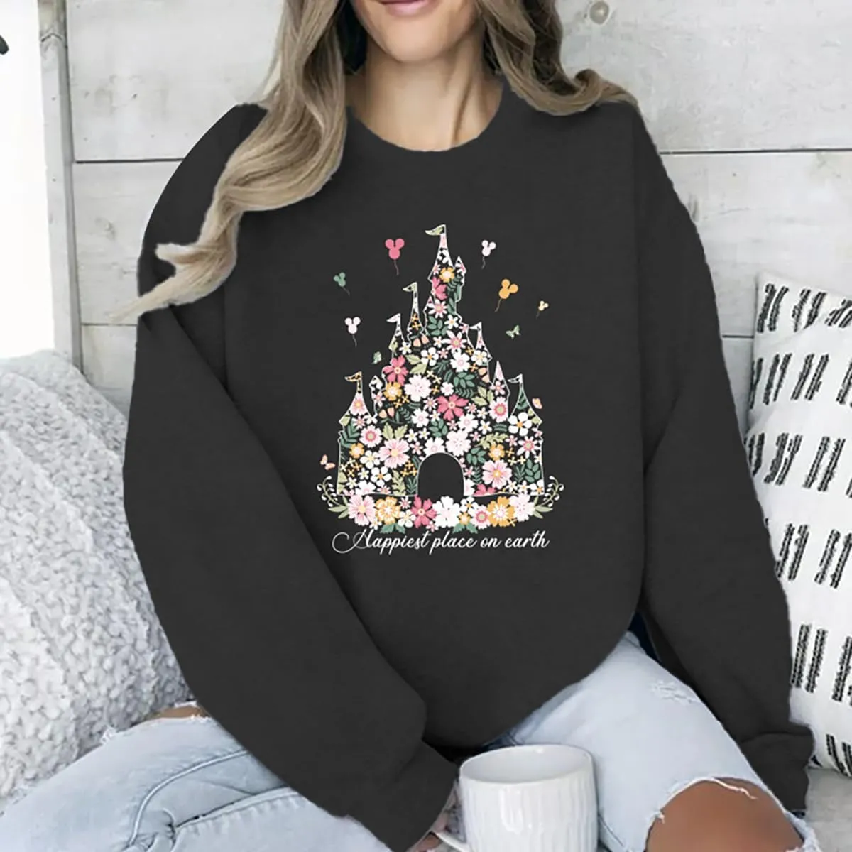 Magic Kingdom Sweatshirts For Women Oversized Magical Shirt Cute Vacation Tees Girls Castle Graphic Long Sleeve Tops